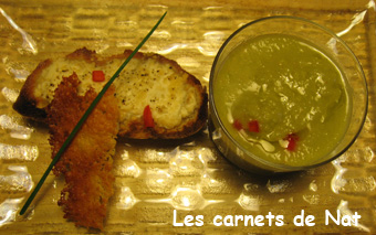 Petites cuillères sur plateau tournant.-2